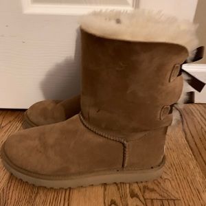 UGG Bailey Bow Sherling Short Boot